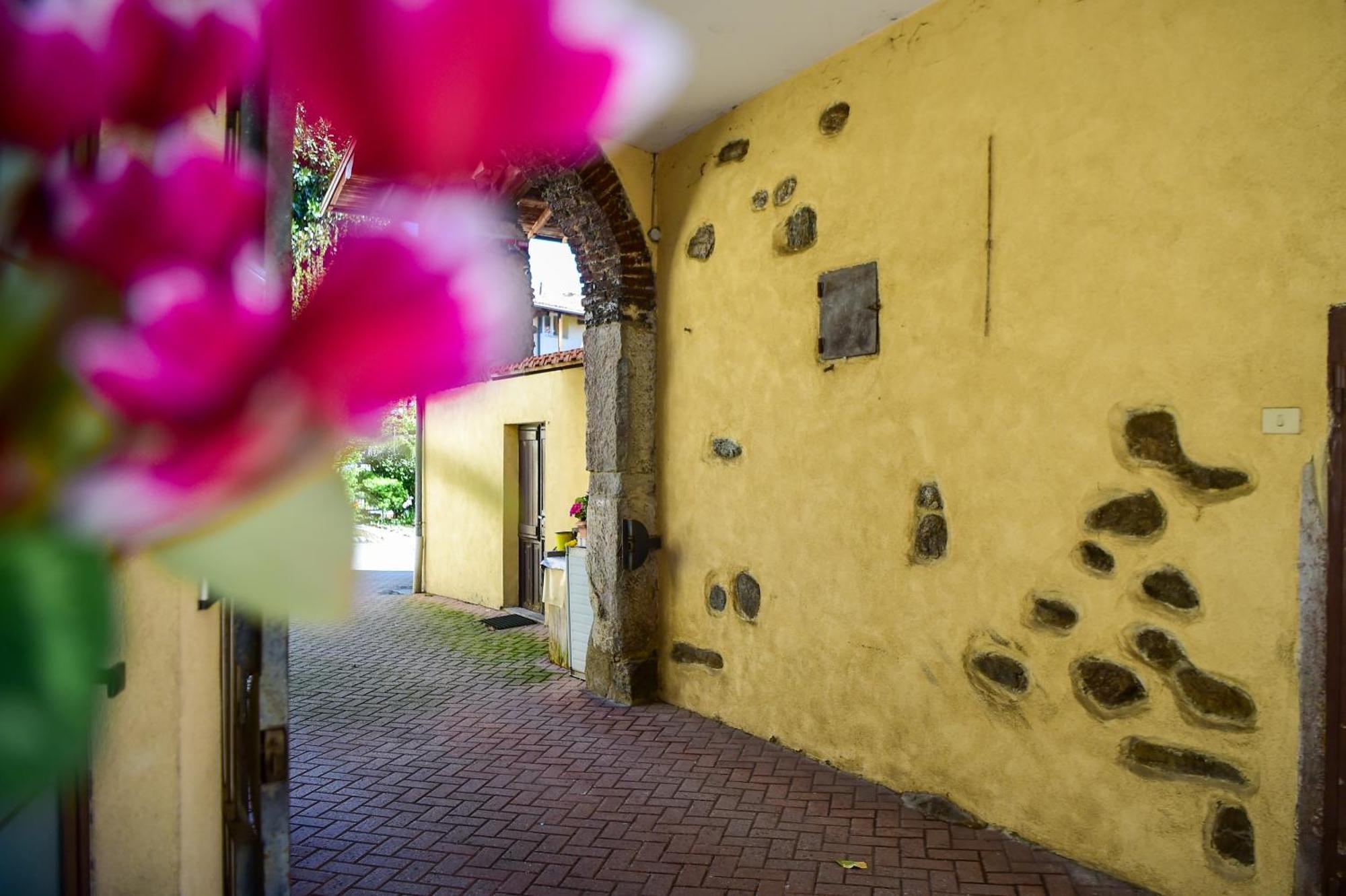 La Casa Dei Laghi 1 Comabbio Monate Maggiore Orta Mercallo Buitenkant foto