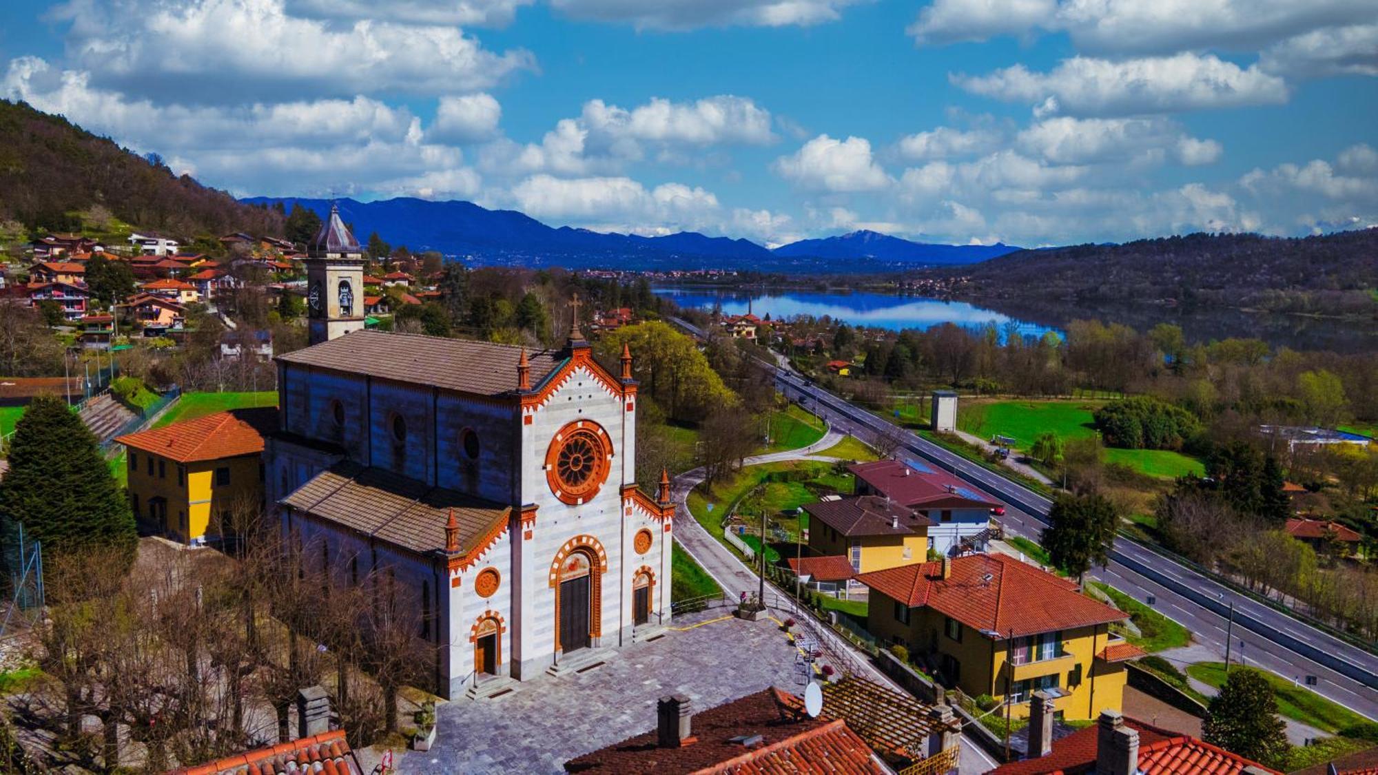 La Casa Dei Laghi 1 Comabbio Monate Maggiore Orta Mercallo Buitenkant foto